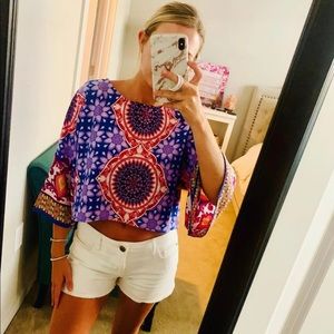 Boutique cropped shirt